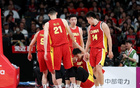 记者：中国男篮今日启程回国，队伍在回国后将原地解散
